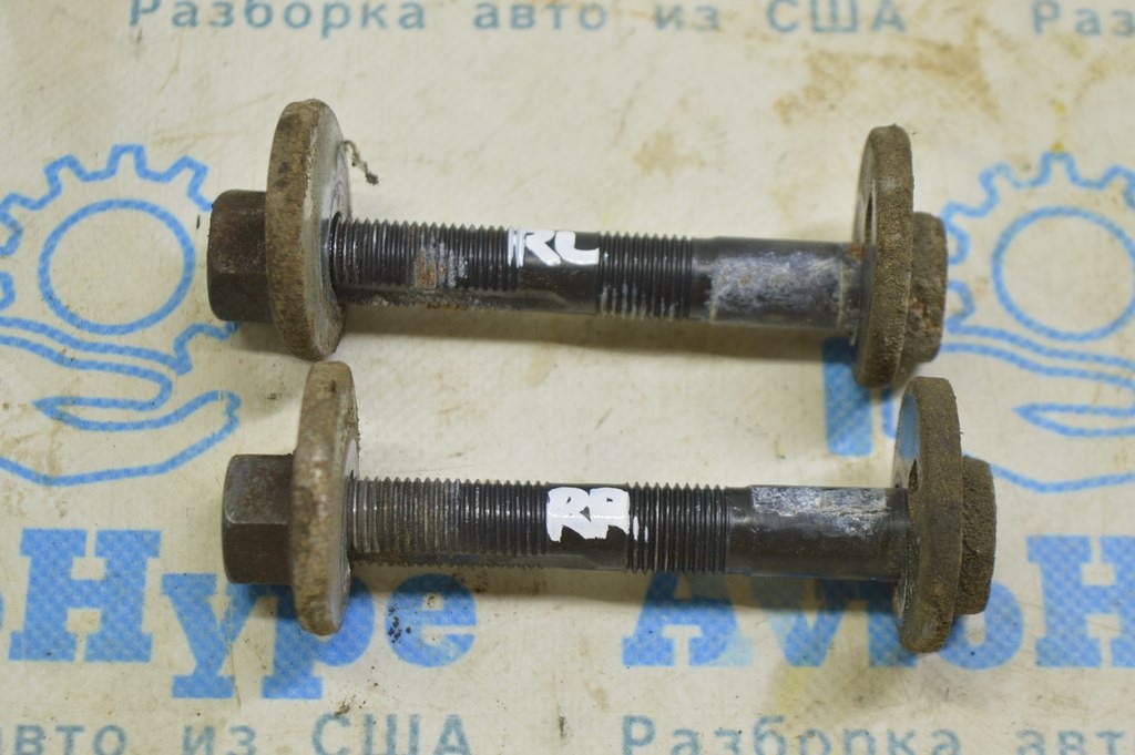 2 Развальных болта задних Lexus RX350 RX450h 16-22
