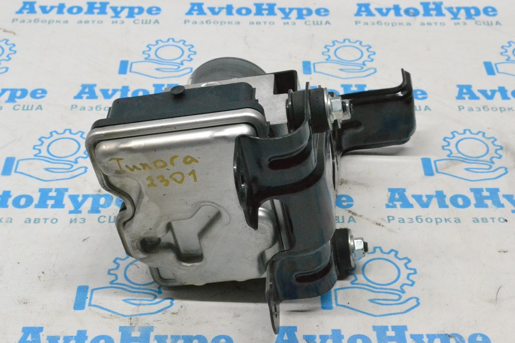 ABS АБС Toyota Tundra 22- (01)