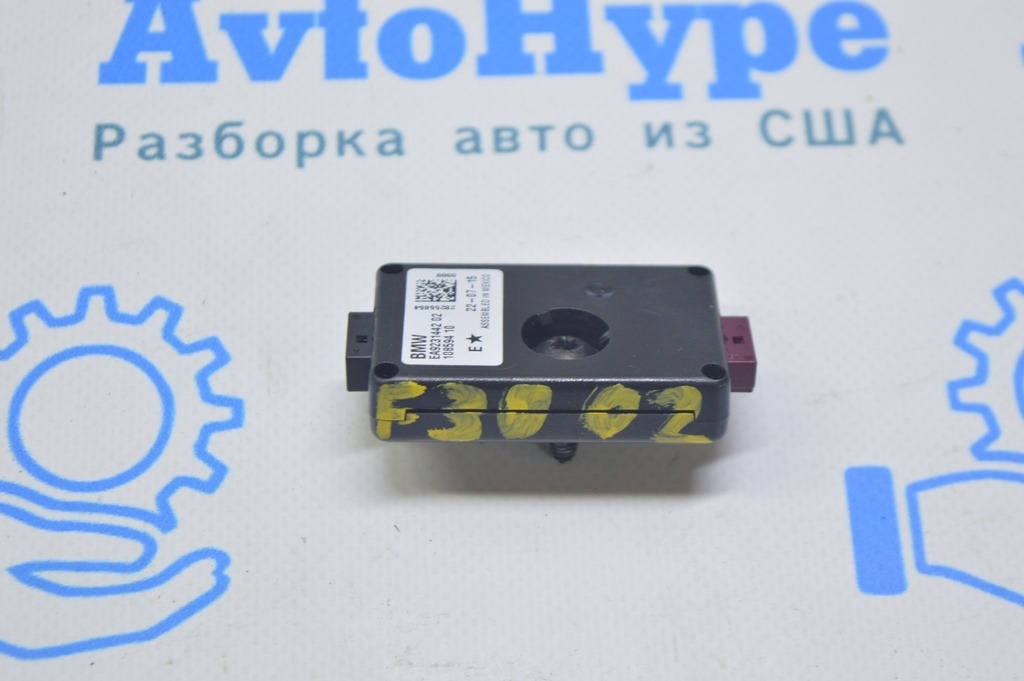 Aerial antenna amplifier BMW 3 F30 12-19 (02)