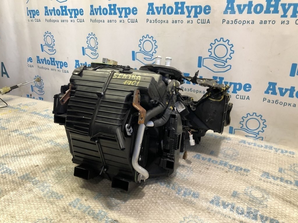 Актуатор моторчик привод печки (вентиляция) Nissan Sentra 13-19