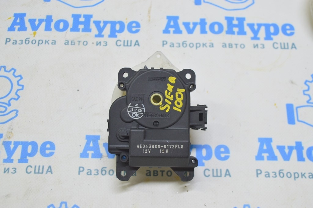 Актуатор моторчик привод печки вентиляция Toyota Sienna 11-20 с тягой (01) Реал М.