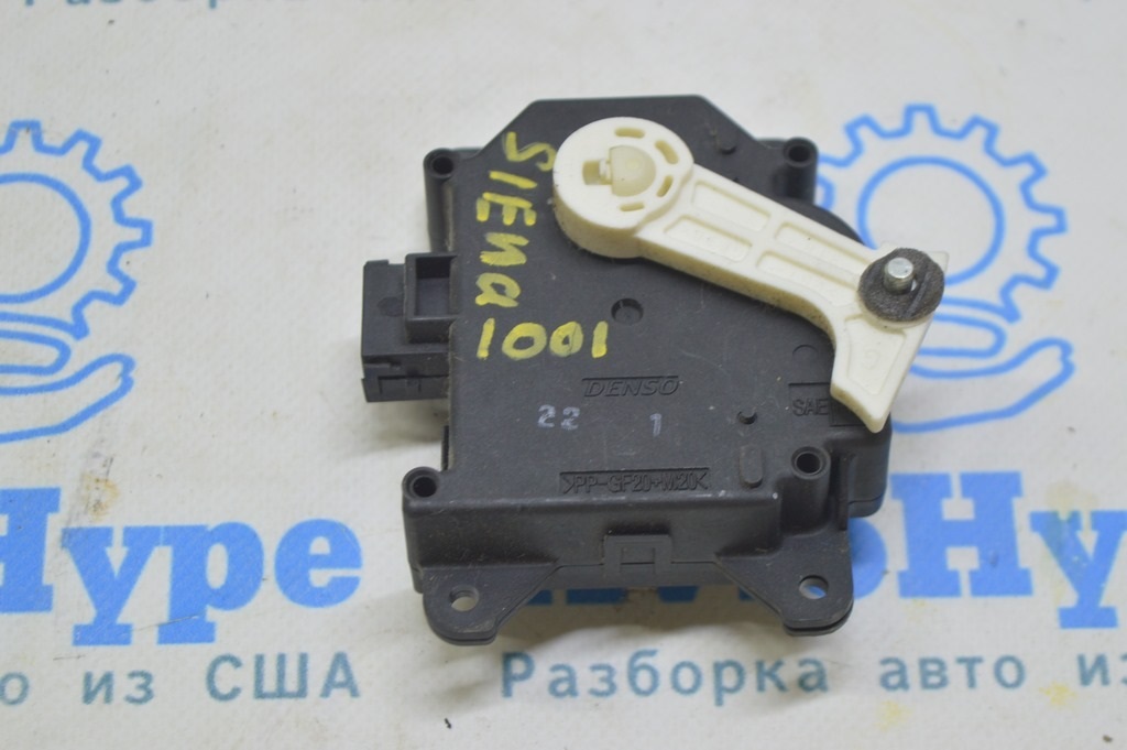 Актуатор моторчик привод печки вентиляция Toyota Sienna 11-20 с тягой (01) Реал М.