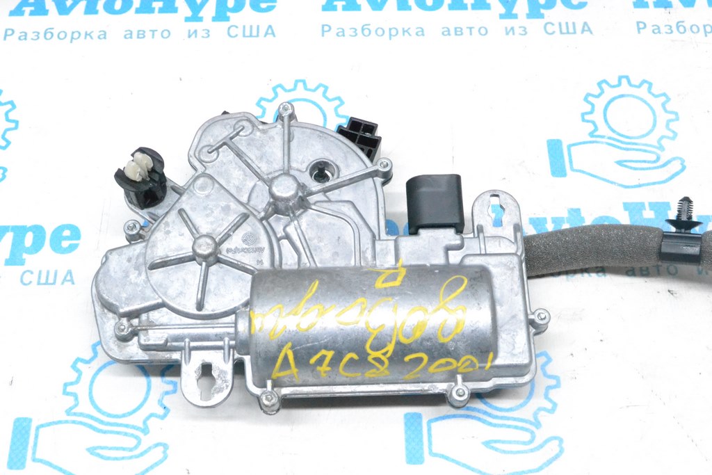 Актуатор замка двери багажника Audi A7 C8 19-25