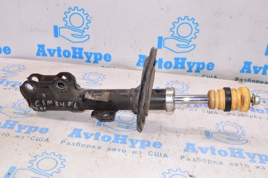 Амортизатор перед лев Toyota Camry v55 15-17 usa SE (01) под вопросом состояние