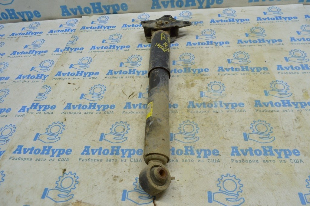 Амортизатор задний правый Lexus RX450h 10-15 с кронштейном 48531-0E020 (02)