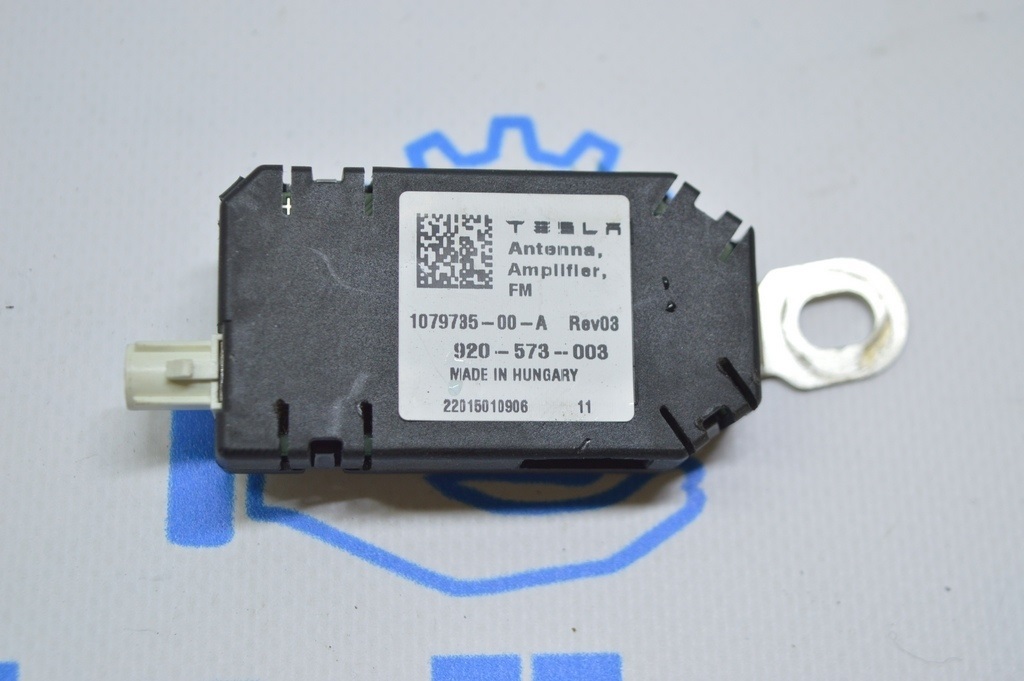 Antenna Amplifier Tesla Model 3 18- — фото 2