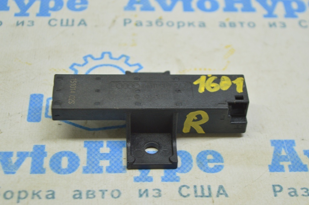 Антенна keyless Audi A4 B9 17-