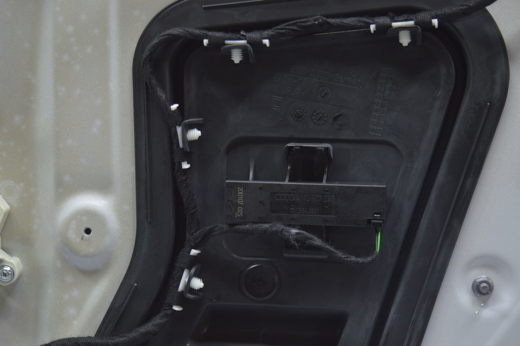 Антенна keyless Audi E-Tron (Q8) GEN 18-