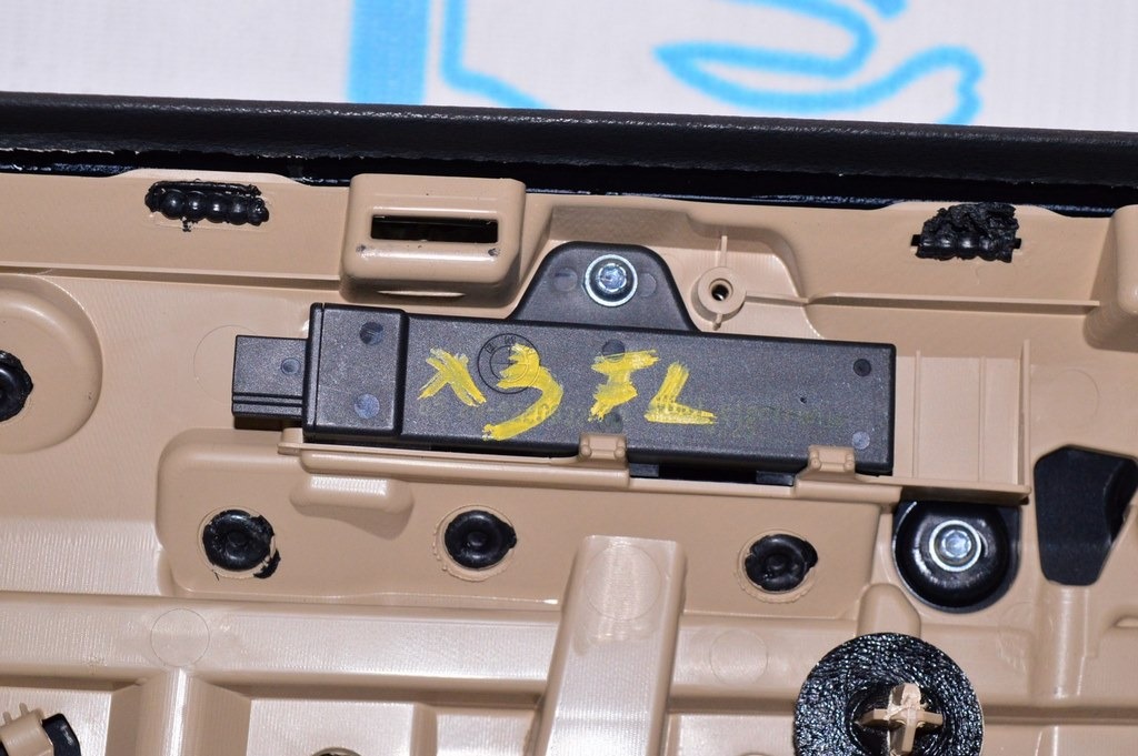 Антенна keyless BMW X3 F25 11-17 (01) дверь перед лев