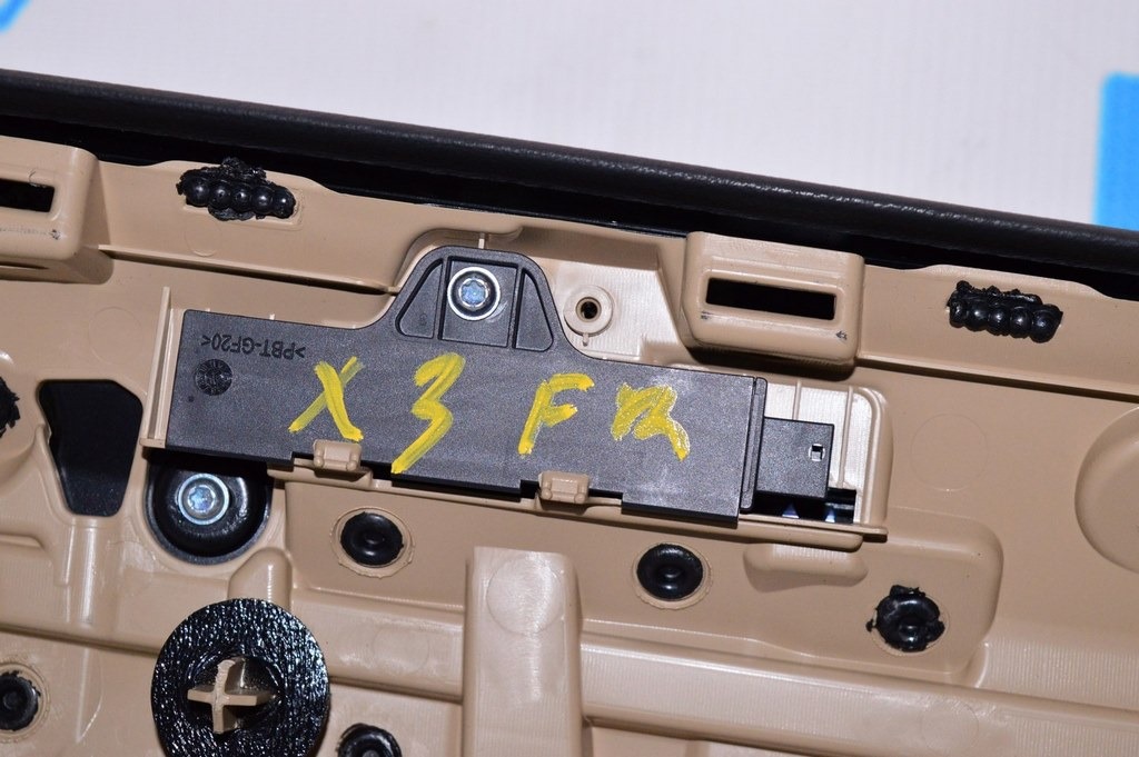 Антенна keyless BMW X3 F25 11-17 (01) дверь перед прав