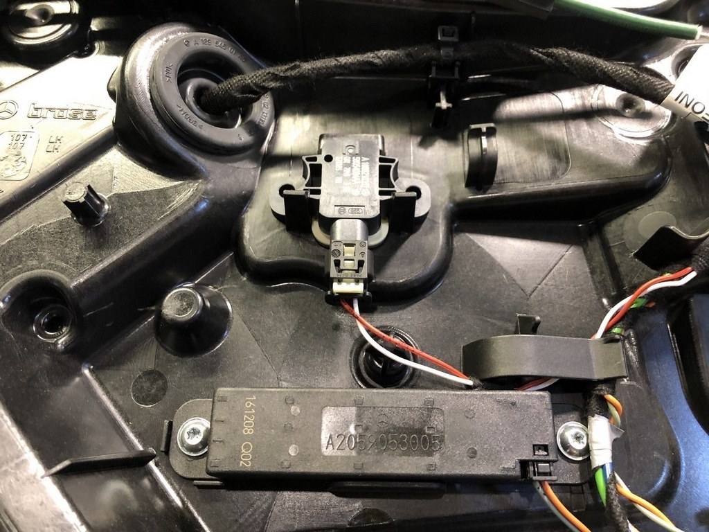 Антенна keyless Infiniti QX30 17- дверь зад лев