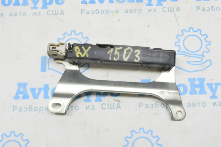 Антенна Keyless Lexus RX350 RX450h 10-15 задняя наружная (03) с кронштейном 8999748050