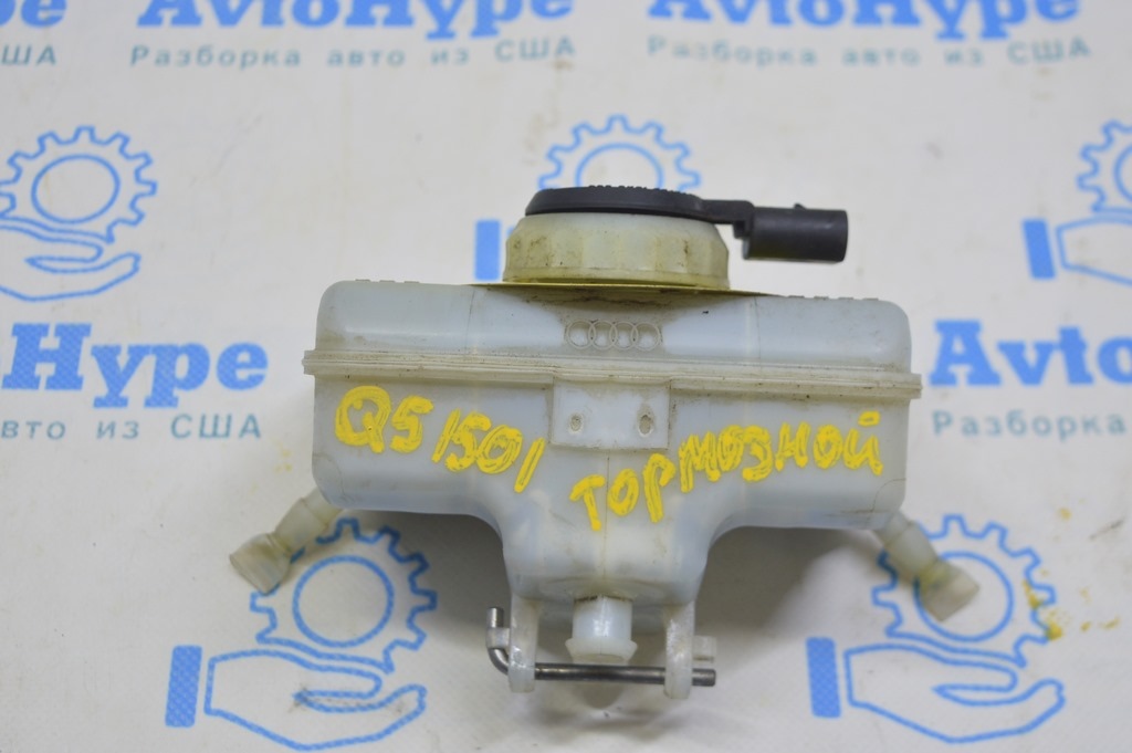 Бачок ГТЦ Audi Q5 8R 09-17 с крышкой