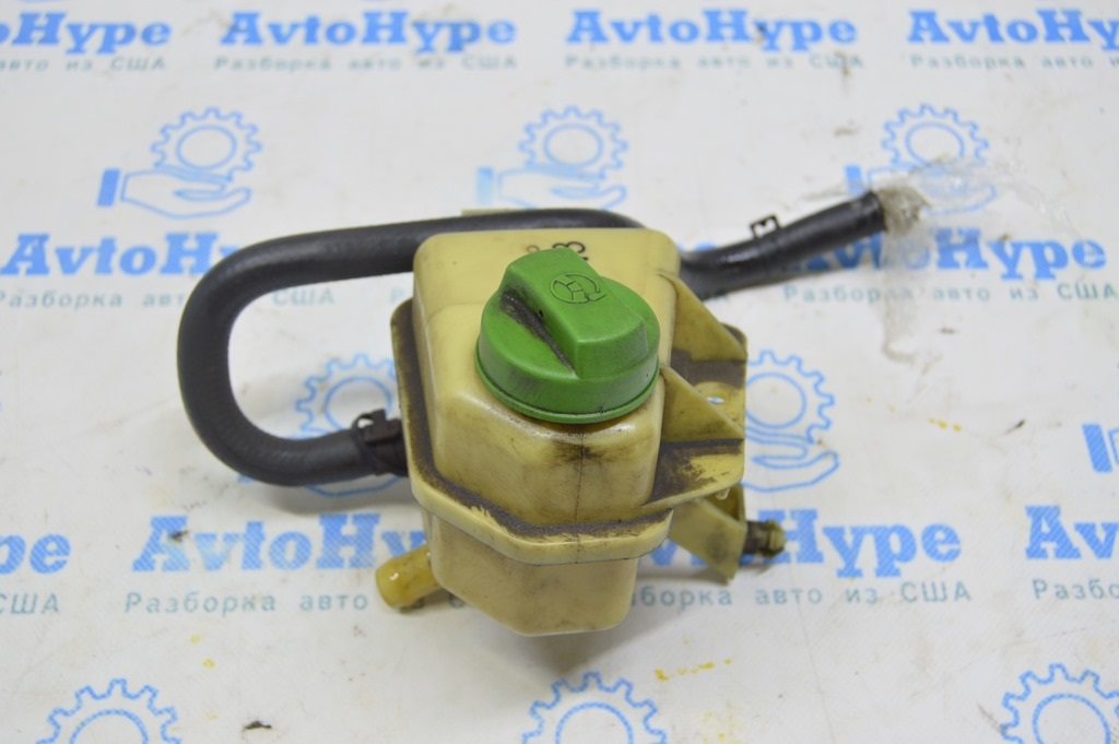 Бачок ГУР VW Multivan T5 09-15