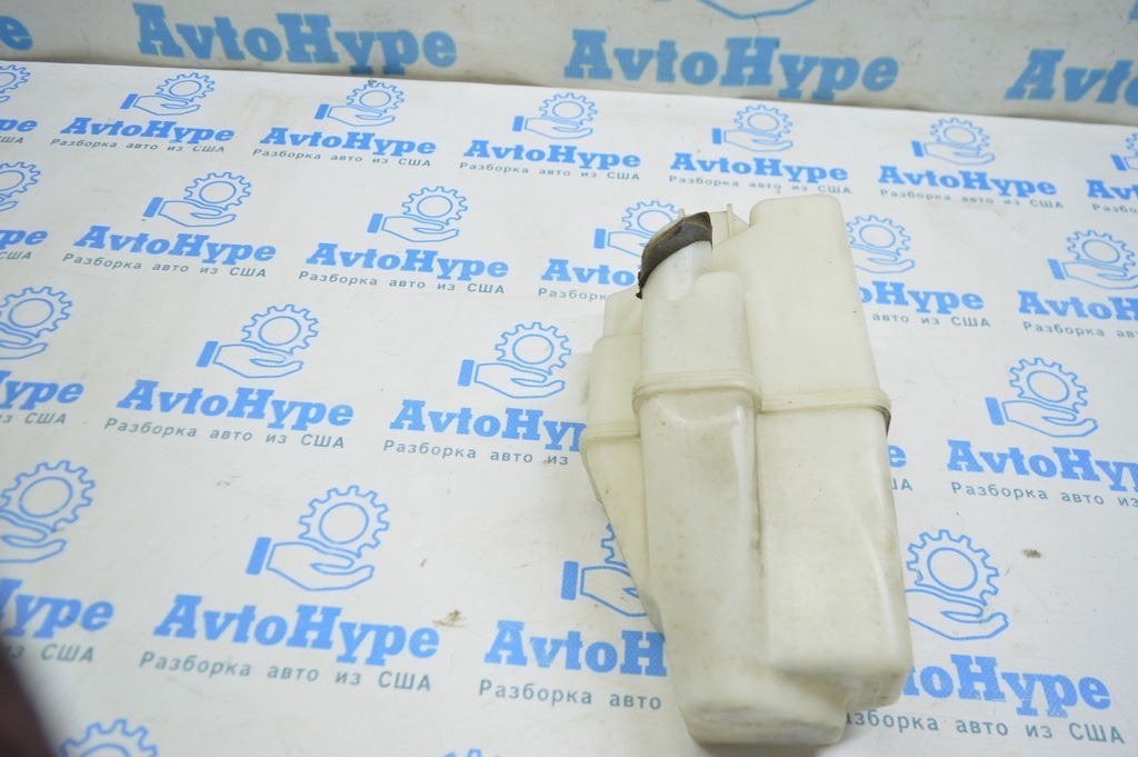 Бачок Lexus RX300 RX330 04-06 (01)