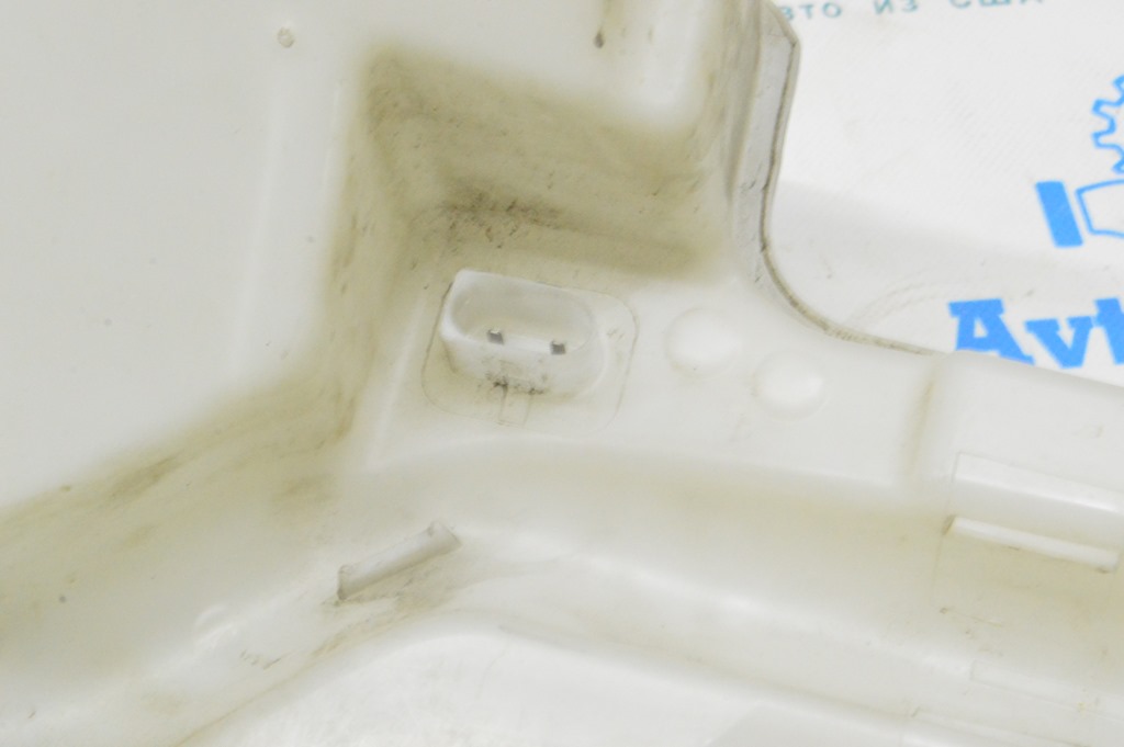 Бачок омывателя Audi A3 8V 15-20 с крышкой и горловиной (02)  5Q0955448 — фото 2