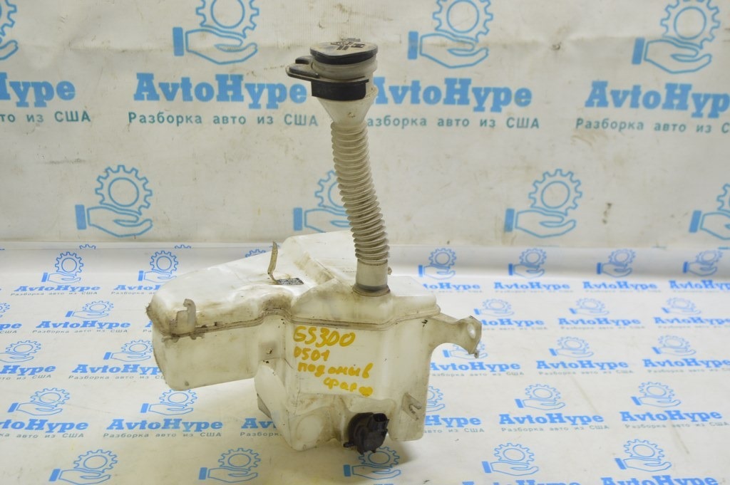 Бачок омывателя Lexus GS300 GS350 GS430 GS450h 06-11 под омыватели фар с горловиной