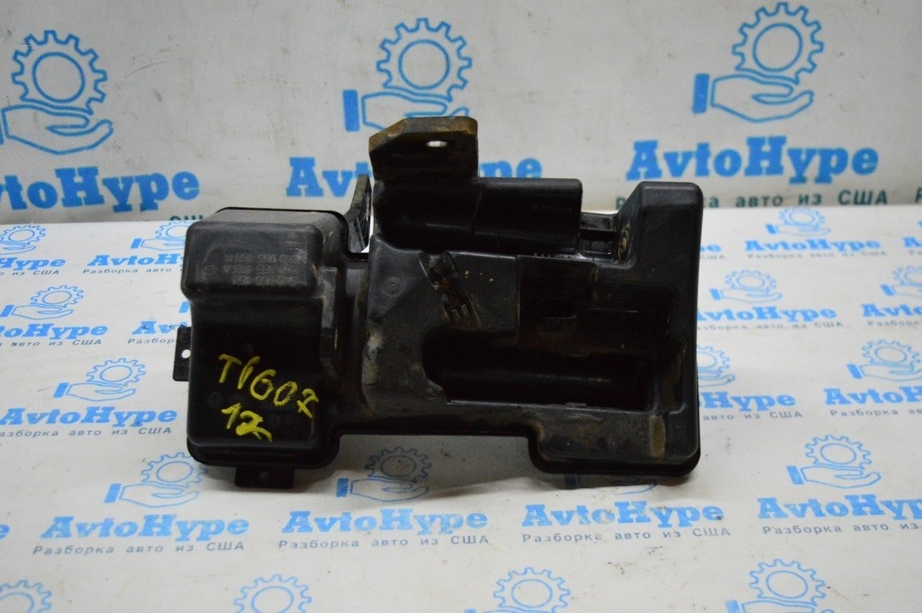 Бачок омывателя VW Tiguan 09-17 с горловиной (07)