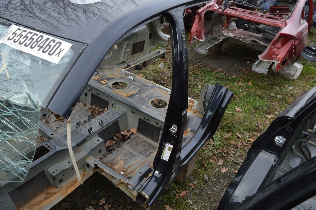 Банан левый без кузовной стойки VW Tiguan 09-17 (05) черный — фото 2