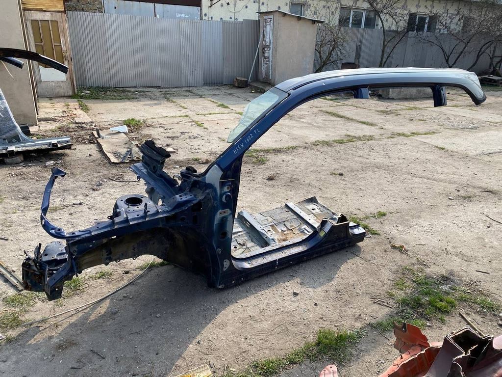 Батон крыши левый Toyota Highlander 14- (02) синий