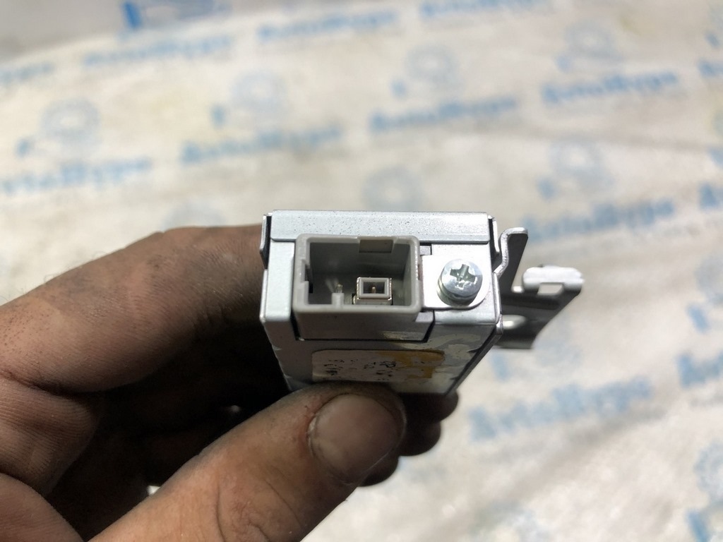 Блок антены Nissan Sentra 13-19 — фото 4