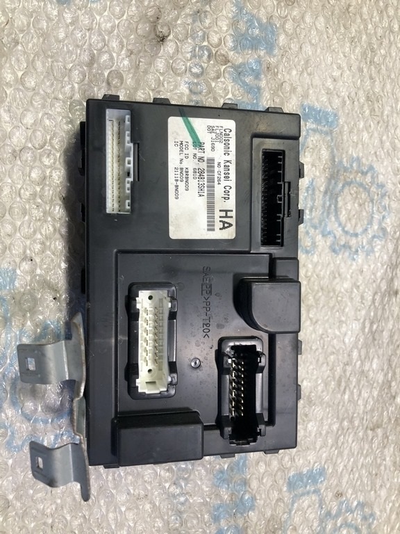 Блок BCM Nissan Sentra 15-18 под keyless (01)