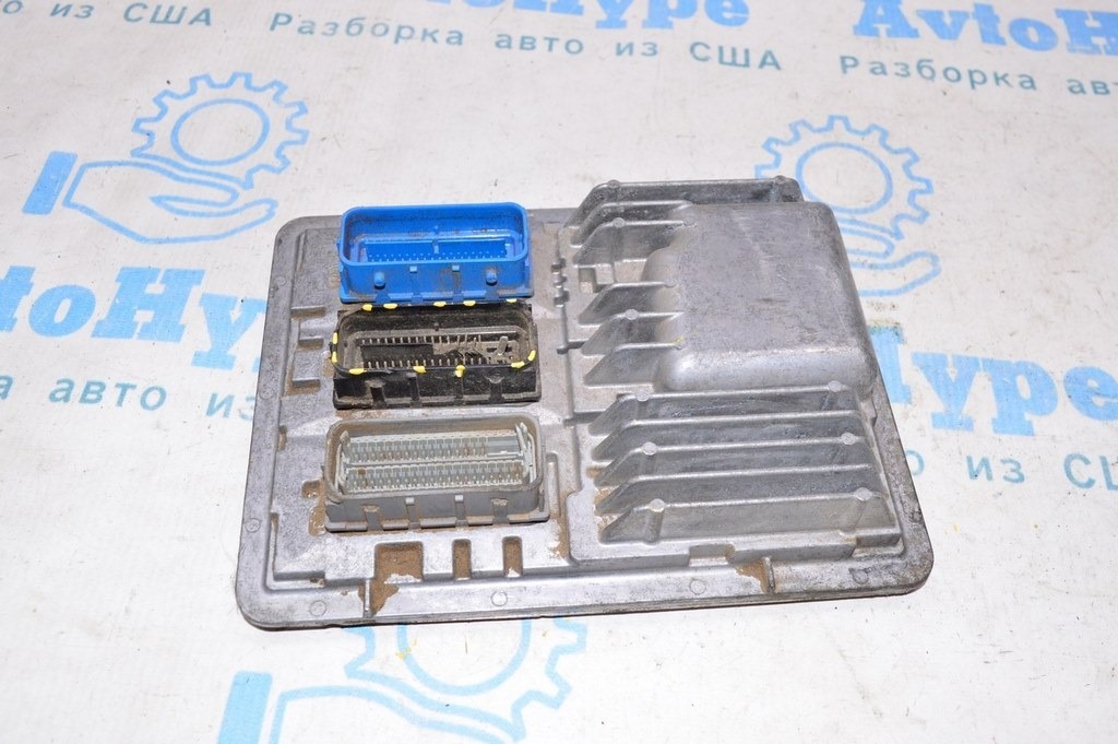 Блок ECU компьютер двигателя Chevrolet Volt 16- 12673500 (01) деф.прижат — фото 3
