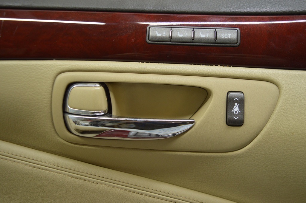 Блок кнопок память сидений двери перед лев Lexus LS460 LS600h 07-12