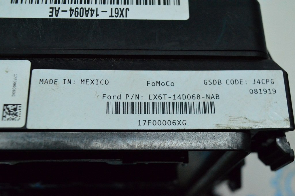 Блок предохранителей подкапотный Ford Escape MK4 20- (01) — фото 4