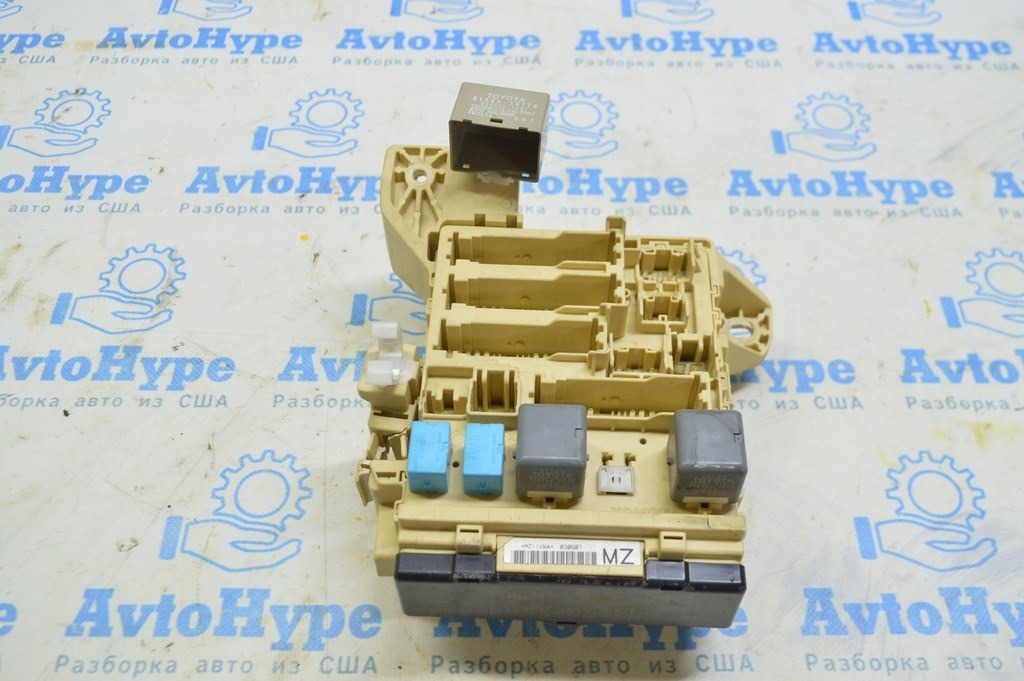 Блок предохранителей подторпедный Lexus ES350 07-12 (01)