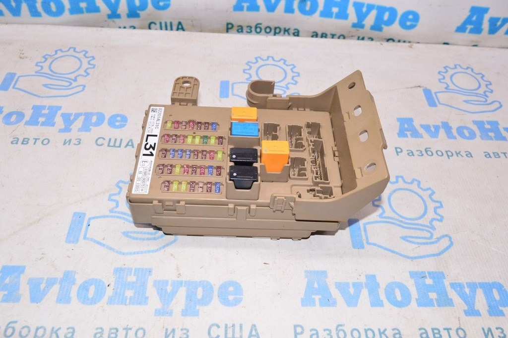 Блок предохранителей салонный Subaru Outback 15-19 (02) топляк