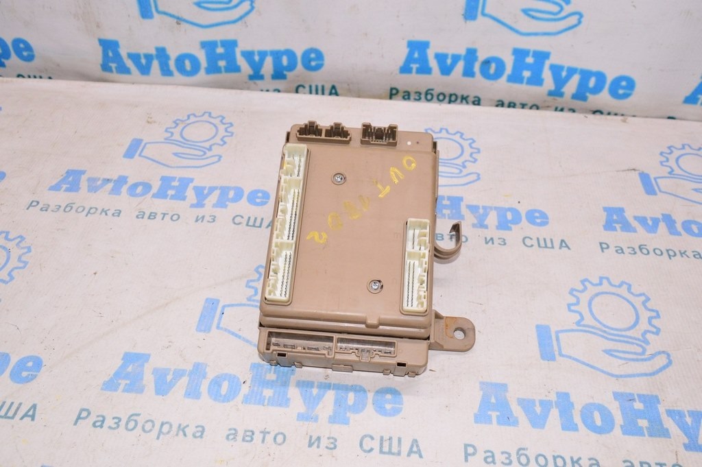 Блок предохранителей салонный Subaru Outback 15-19 (02) топляк — фото 2