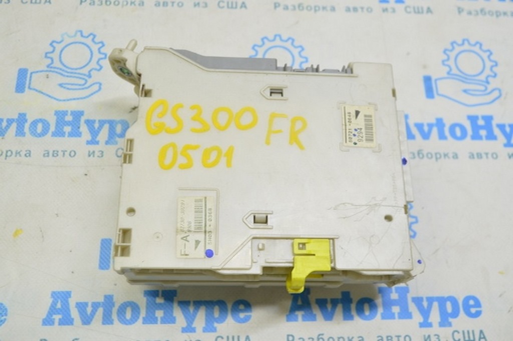 Блок предохранителей в торпеде правый Lexus GS300 GS350 GS430 GS450h 06-11 (01)