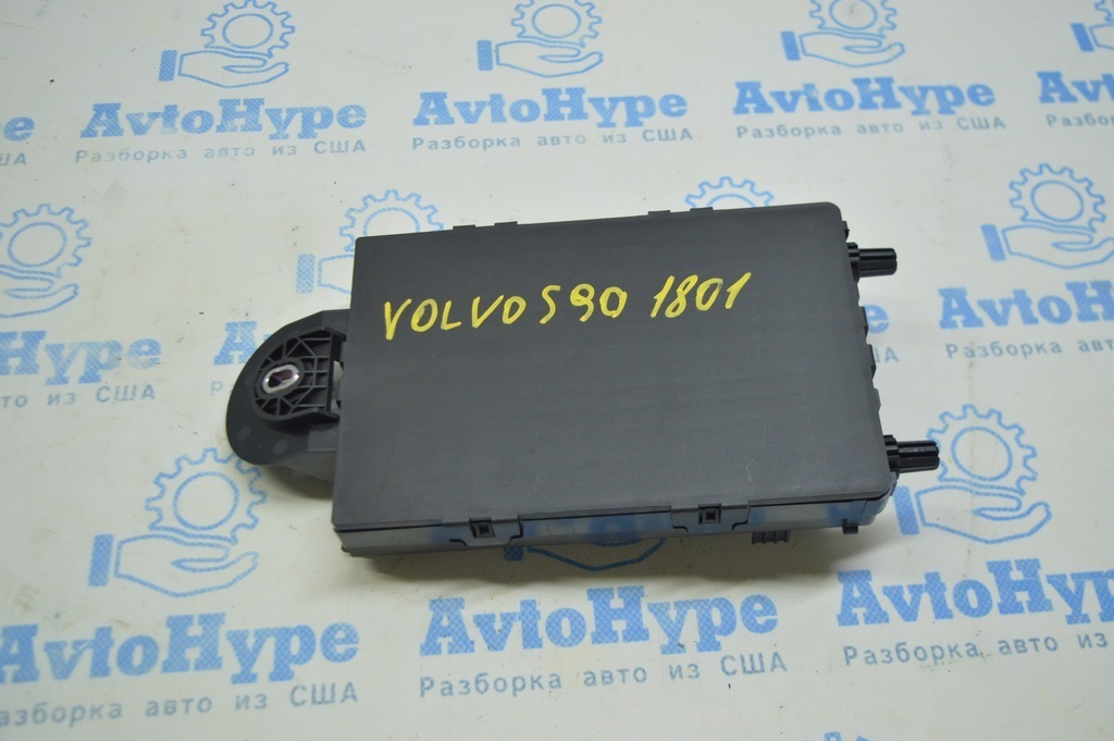 Блок предохранителей Volvo S90 16- (01)