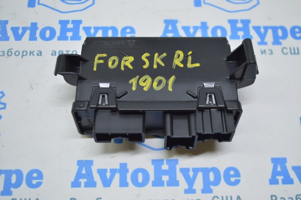 Блок управления электро двери багажника Subaru Forester 19- SK (01)