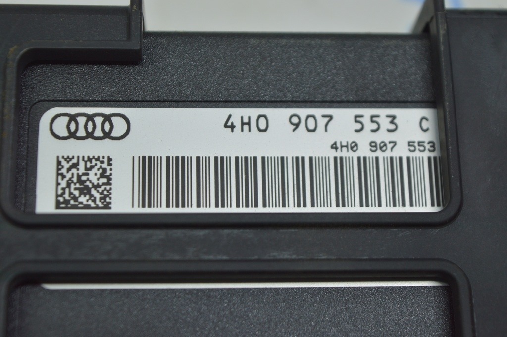 Блок управления пневмо подвеской SELF-LEVELING SUSPENSION COMPUTER Audi A8 D4 10-17 (01) — фото 2