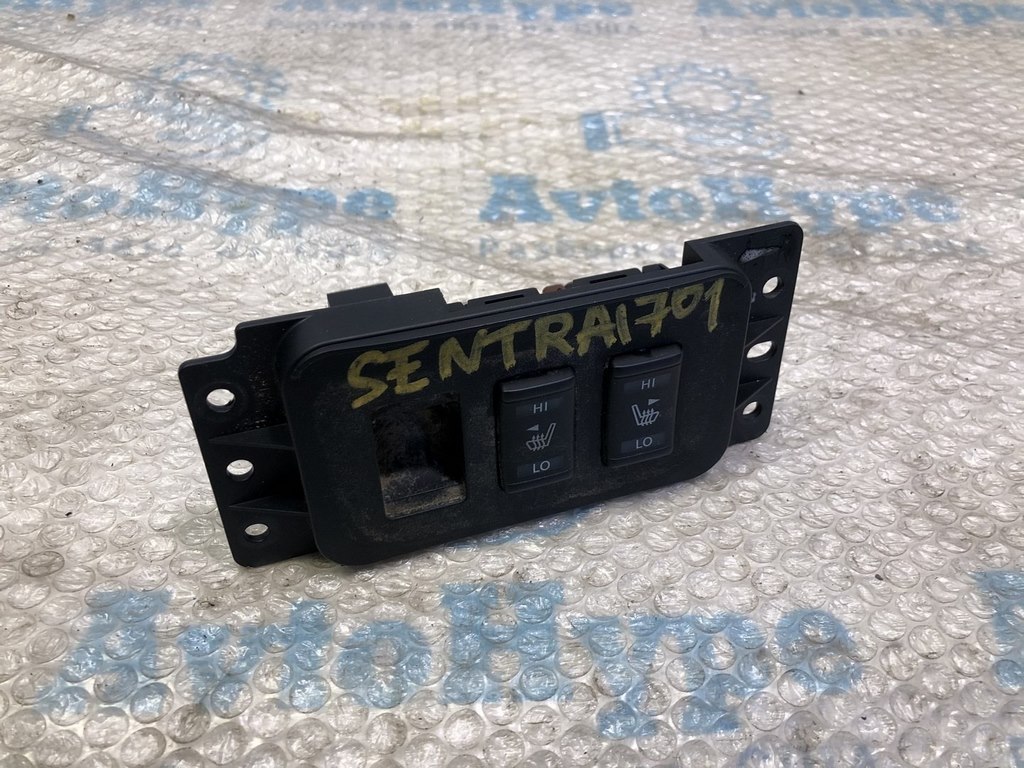 Блок управления подогревом сидений Nissan Sentra 13-16