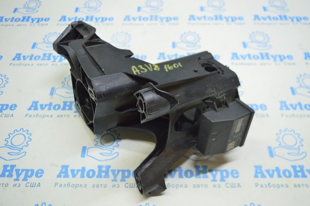 Блок управления светом Audi A3 8V 15-16 4d (01)
