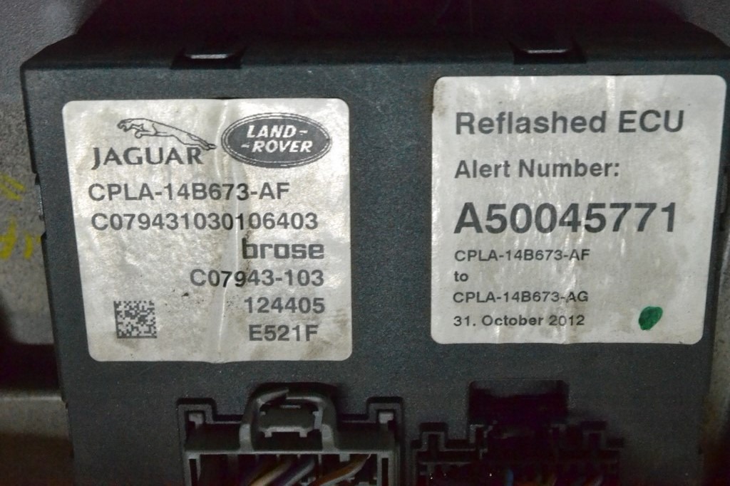 Блок управления верхней двери багажника Land Rover Range Rover L405 13-17 (01)