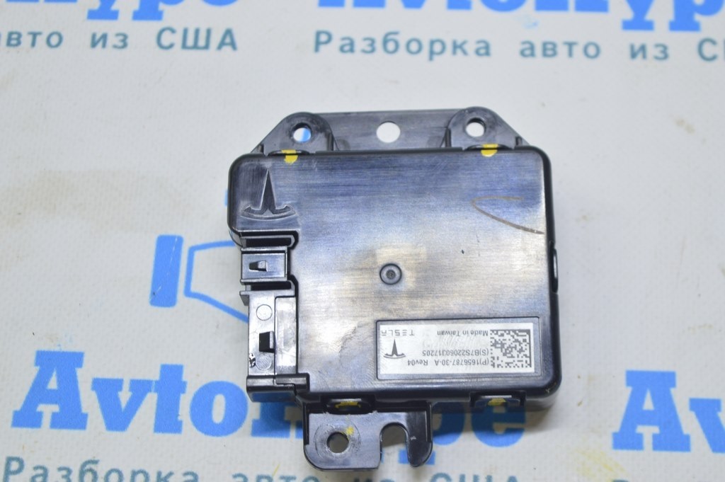 Блок управления зарядным устройством USB-концентратора Tesla Model 3 21- (02) — фото 2