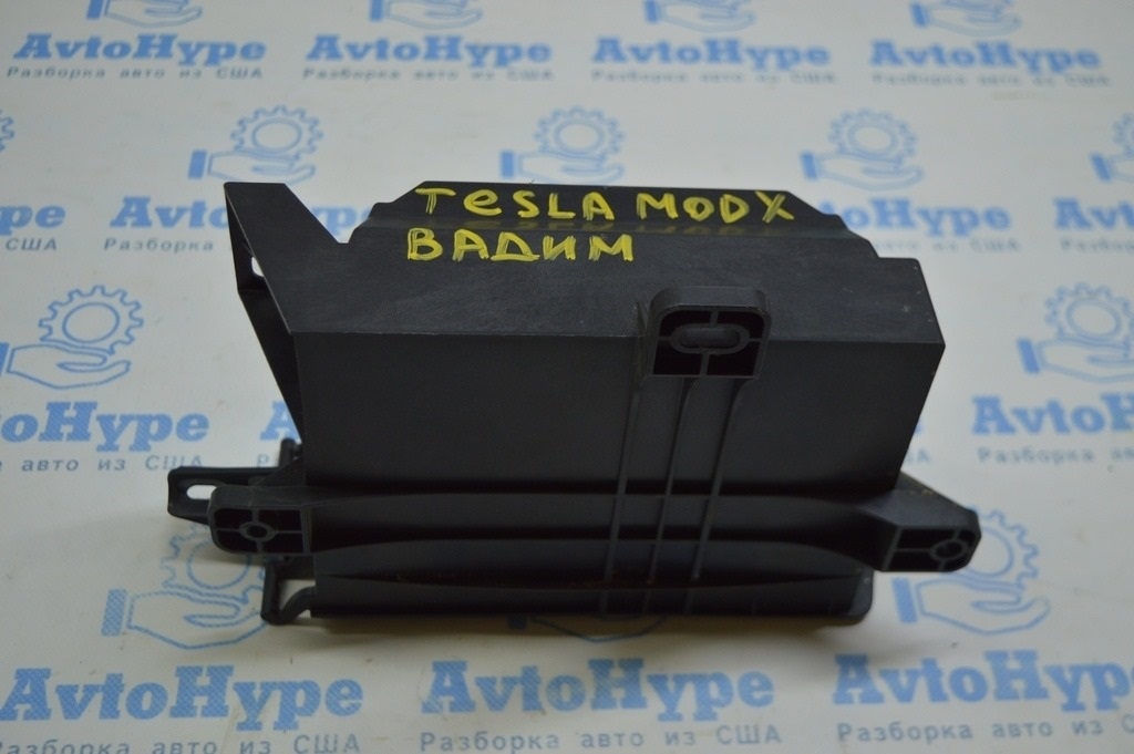 Body Comfort Control Module Tesla Model X 16-21 без крышки реализ Вадим