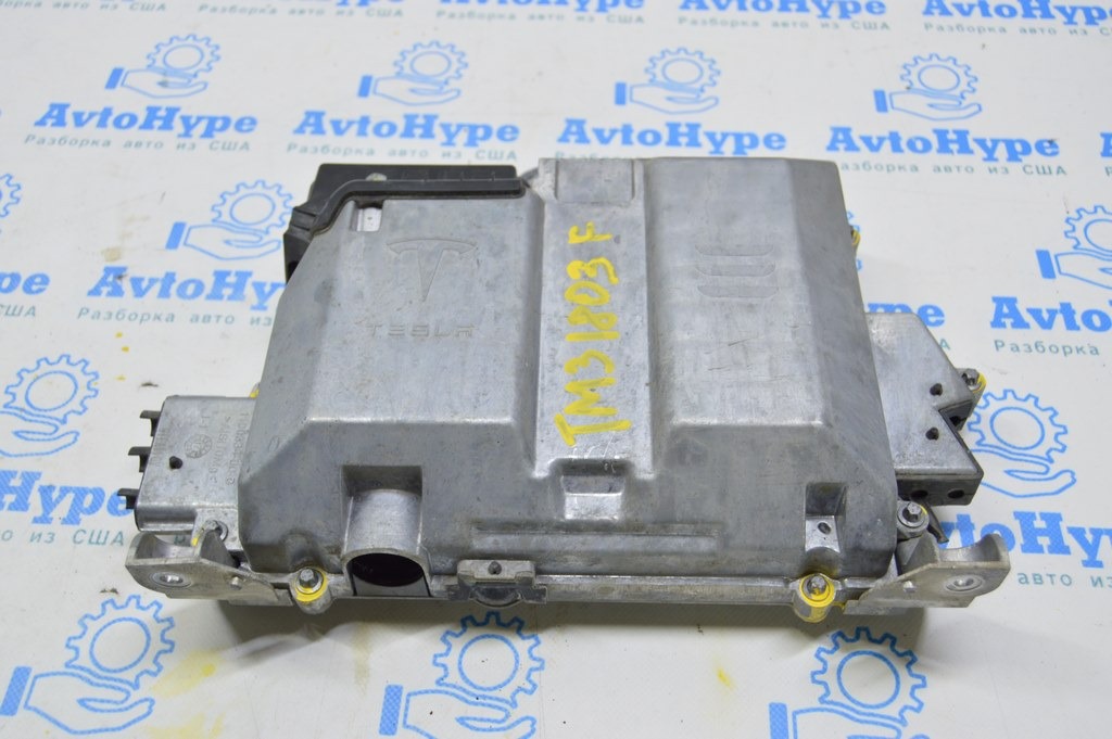 BODY CONTROL MODULE Tesla Model 3 18- (03)