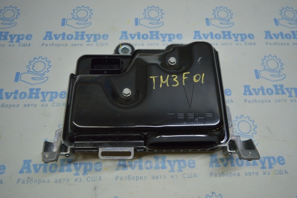 BODY CONTROL MODULE Tesla Model 3 21- tfr22089001bce (01) 1497319-00-e