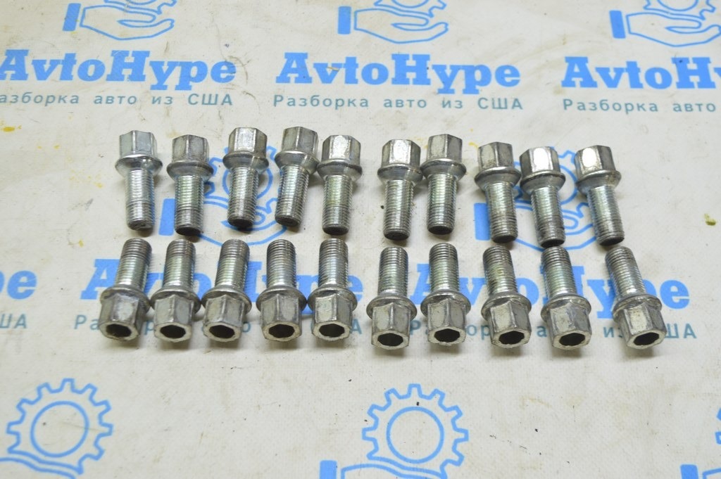 Болт колесный d17 M14x1.5 Audi A4 B9 17-