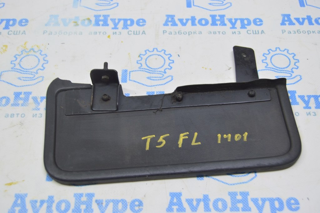 Брызговик перед лев VW Multivan T5 09-15