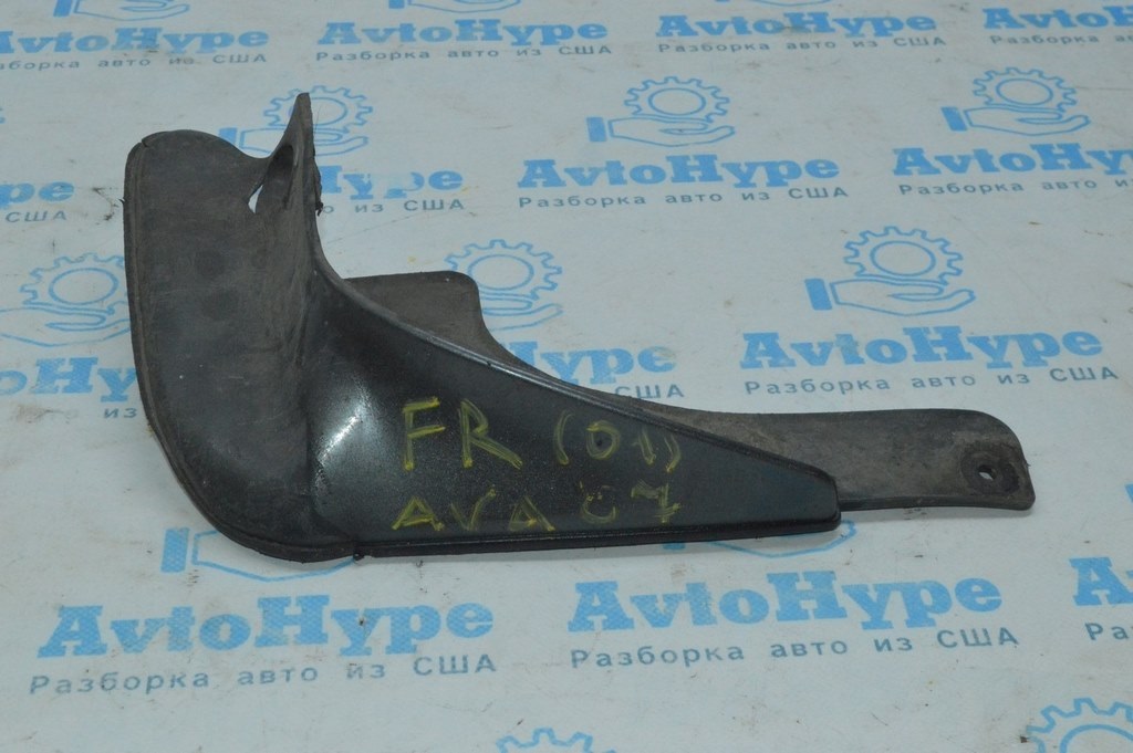 Брызговик передний правый Toyota Avalon 05-12 (01) деф