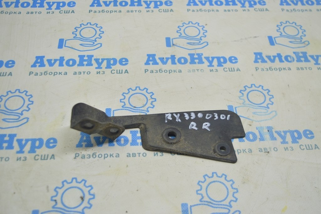 Брызговик порога задний правый Lexus RX300 RX330 RX350 RX400h 04-09