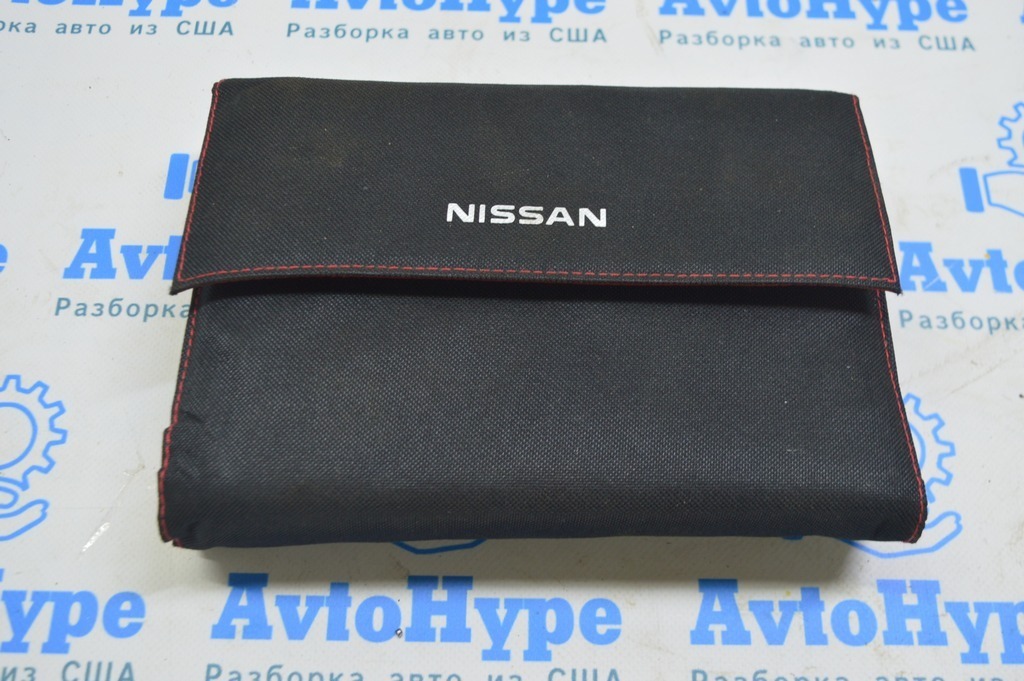 Бумаги брошюра Nissan Leaf 18- черная