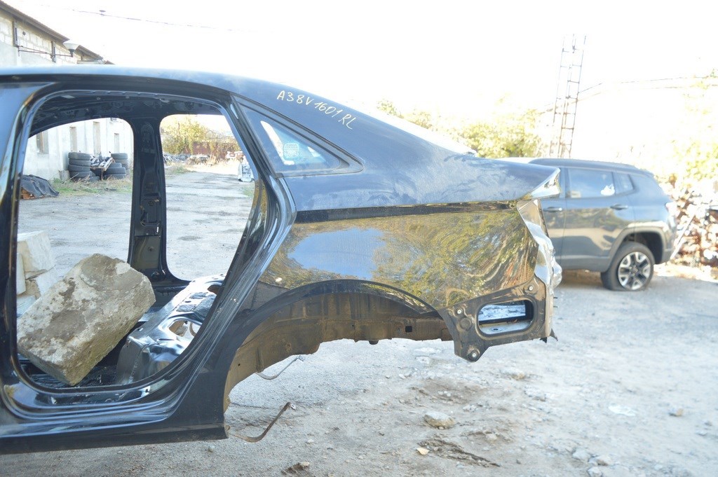 Четверть крыло задняя левая Audi A3 8V 15-20 4d, на кузове, черная (01)