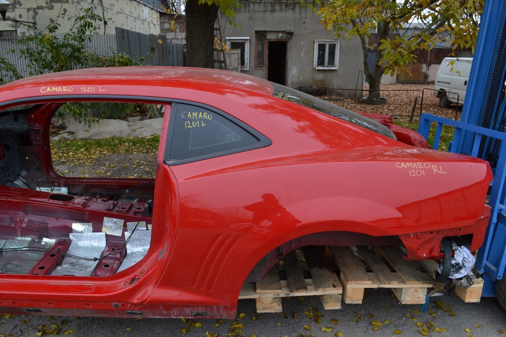 Четверть крыло задняя левая Chevrolet Camaro 10-15 (01) красная